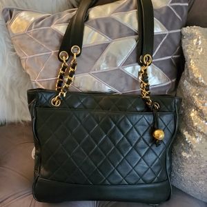 Authentic Chanel Chain Shoulder bag Black lampskin